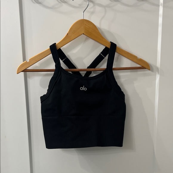 ALO Yoga Tops - ALO Yoga Black Crop Top